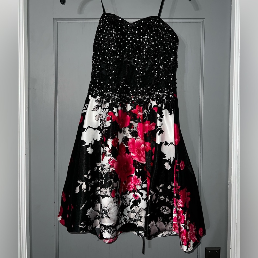 Strapless Floral Cocktail/Homecoming Dress